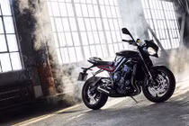 Triumph "trình làng" Street Triple mới giá từ 223 triệu 