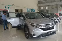 Honda CR-V 2018 vừa mua 2 tuần tại Việt Nam đã gỉ sét
