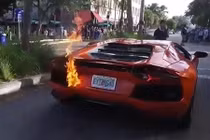 Hơn 5000 siêu xe Lamborghini Aventador "dính lỗi" dễ bốc cháy