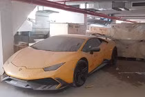 Siêu xe Lamborghini Huracan tiền tỷ "bỏ xó" tại Nha Trang