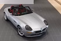 BMW Z8 đời 2001 đắt ngang siêu xe Lamborghini Aventador
