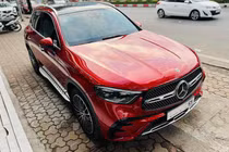 Mercedes-Benz GLC 300 4Matic mới chạy 5.000 km lỗ hơn nửa tỷ đồng