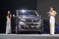 Cận cảnh MPV Peugeot Traveller giá từ 1,7 tỷ tại VN