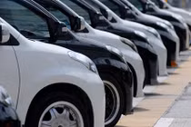 Ôtô nhập khan hiếm, tăng mạnh, khách bị hủy hợp đồng