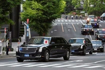 The Beast 2.0 của Tổng Thống Trump lăn bánh đến châu Á