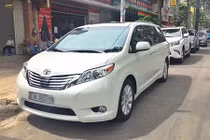 Sau 7 năm, Toyota Sienna vẫn thét giá 2,3 tỷ ở Sài Gòn