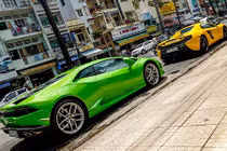 Xem thiếu gia Phan Thành cầm lái dàn siêu xe tiền tỷ