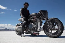 "Cá mập" X132 Hellcat Combat siêu độc trên sa mạc muối