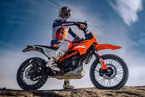 KTM 390 Enduro R 2025 - siêu phẩm cào cào hơn 101 triệu đồng