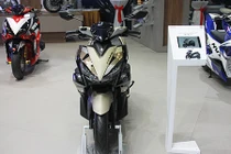 Yamaha Việt Nam ra mắt NVX 155 "phuộc không cong" 