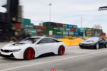 Cận cảnh bộ đôi BMW i8 tuyệt đẹp độ vành Vossen