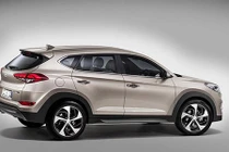 Chưa về đến Việt Nam, Hyundai Tucson 2016 đã cháy hàng