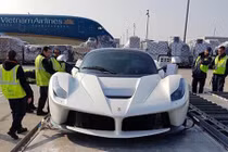 Siêu phẩm LaFerrari triệu độ đồn đoán về Việt Nam?