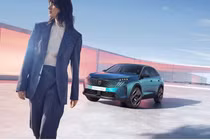 Peugeot E-3008 Long Range lăn bánh hơn 1.000 km/2 lần sạc