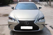 Lexus ES 250 mới dùng 3 tháng “bay” 300 triệu ở Sài Gòn