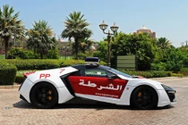 Cảnh sát Abu Dhabi bất ngờ “tậu” thêm siêu xe 74 tỷ