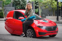 ElectraMeccanica SOLO - xe điện 3 bánh, 1 chỗ giá 421 triệu đồng