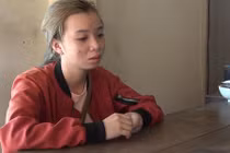 Bắt giam thiếu nữ trộm tiền của gia chủ