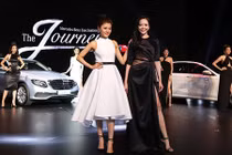 "Bỏng mắt" ngắm chân dài tại Mercedes-Benz Fascination 2017