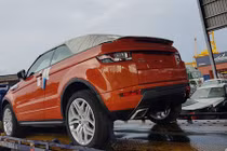Range Rover Evoque mui trần chính hãng đầu tiên về VN 