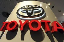 Toyota nâng dự báo lợi nhuận năm tài khóa 2015 