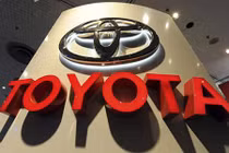 Toyota nâng dự báo lợi nhuận năm tài khóa 2015 