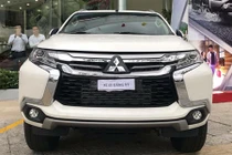 Cận cảnh Mitsubishi Pajero Sport số sàn giá rẻ tại VN