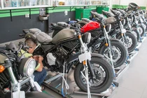 "Đập thùng" dàn môtô Honda Rebel 500 giá rẻ tại Việt Nam