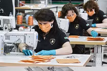 Hãng siêu xe Lamborghini sản xuất khẩu trang phòng dịch COVID-19