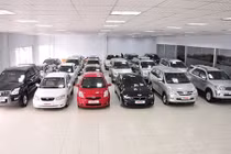 Ôtô nhập "đua" giảm giá cả trăm triệu tại Việt Nam