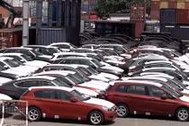 Hải quan bác trị giá ôtô nhập khẩu của GM Việt Nam