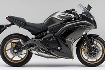 Kawasaki trình làng Ninja 400 ABS Limited Edition giá rẻ