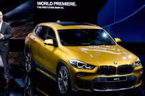 BMW X2 2019 giá từ 870 triệu đồng "đấu" Mercedes GLC 