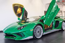 Lamborghini Aventador SV đặc biệt lấy cảm hứng từ Miura SV
