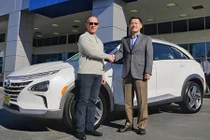 Khách hàng đầu tiên sở hữu ôtô điện hydro Hyundai Nexo