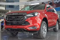 Isuzu mu-X "ế chỏng vó" tại Việt Nam, giá chạm đáy giảm 200 triệu