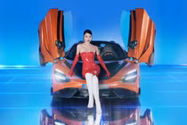 McLaren 765LT Spider gần 30 tỷ đọ dáng cùng Hoa hậu Tiểu Vy