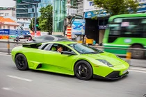 Siêu xe Lamborghini Murcielago LP640 “gào thét” trên phố Việt