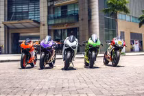 Dàn Ducati Panigale “hàng độc” khoe sắc trong nắng Sài Gòn 