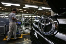 COVID-19 đã quật ngã hãng xe ôtô lớn nhất thế giới