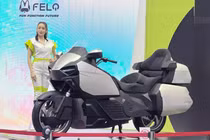 Felo TOOZ - môtô điện đẹp như Honda Goldwing, chạy 702km/1 lần sạc