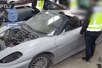 "Tóm sống" 14 siêu xe Ferrari và Lamborghini rởm