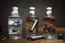 Rượu ngâm phụ tùng môtô Harley-Davidson giá hơn 20 triệu