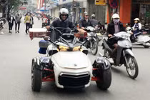 Môtô 3 bánh tiền tỷ Can-am làm xe ba gác tại Nam Định 