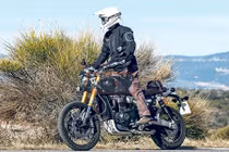 Môtô Triumph Scrambler 1200 mới lộ diện trên đường thử