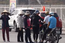 Những hàng ghế trống ở Bacolod và chiếc vé đắt đỏ tại Mỹ Đình