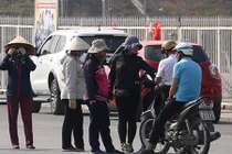 Những hàng ghế trống ở Bacolod và chiếc vé đắt đỏ tại Mỹ Đình