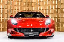 Chiếc siêu xe Ferrari F12tdf này chào bán tới 21 tỷ đồng