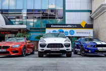 Siêu xe, xe sang tiền tỷ “tràn ngập” đường phố Sài Gòn