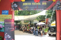 Hàng trăm xe tay ga “rồng rắn” kéo về Sài Gòn tụ hội